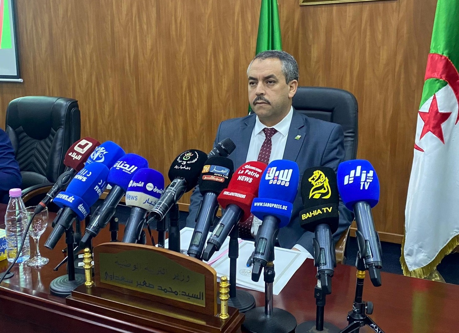 إعذارات للأساتذة المُمتنعين عن صب نقاط التلاميذ